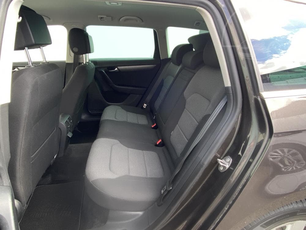 2013 Volkswagen PASSAT - 10