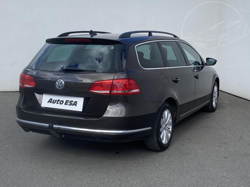 2013 Volkswagen PASSAT - 4