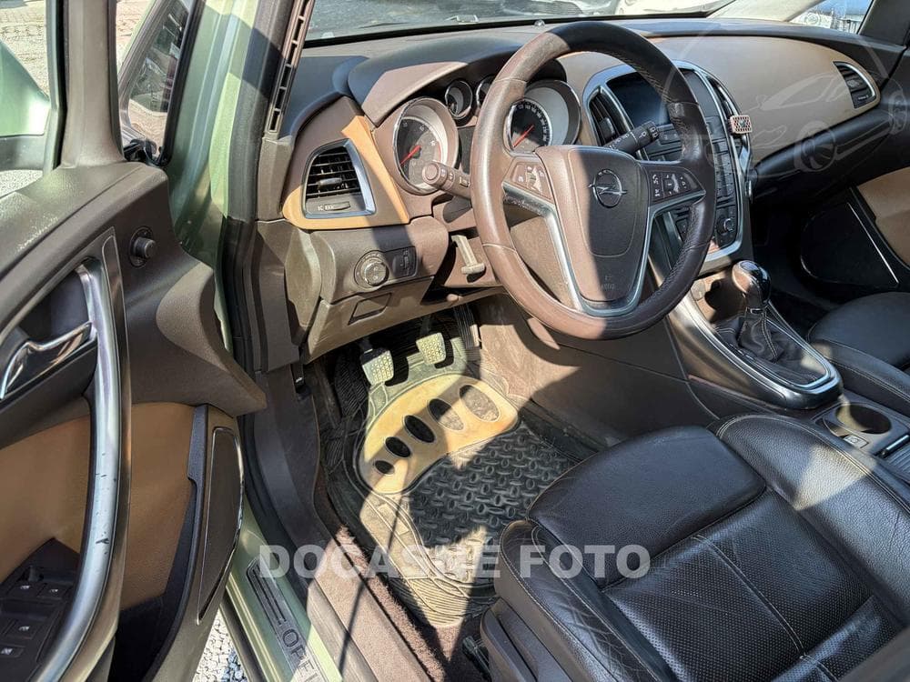 2011 Opel ASTRA - 3