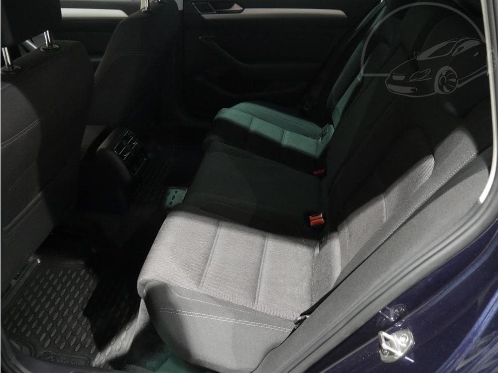 2015 Volkswagen PASSAT - 28