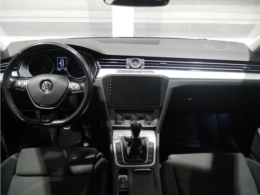 2015 Volkswagen PASSAT - 22
