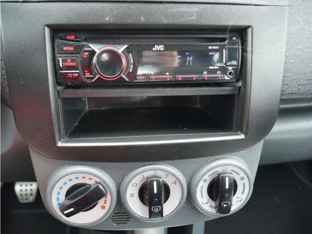 2013 Mitsubishi COLT - 11
