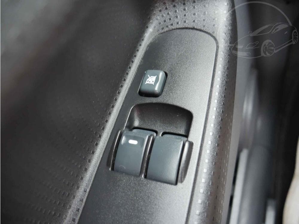 2013 Mitsubishi COLT - 12