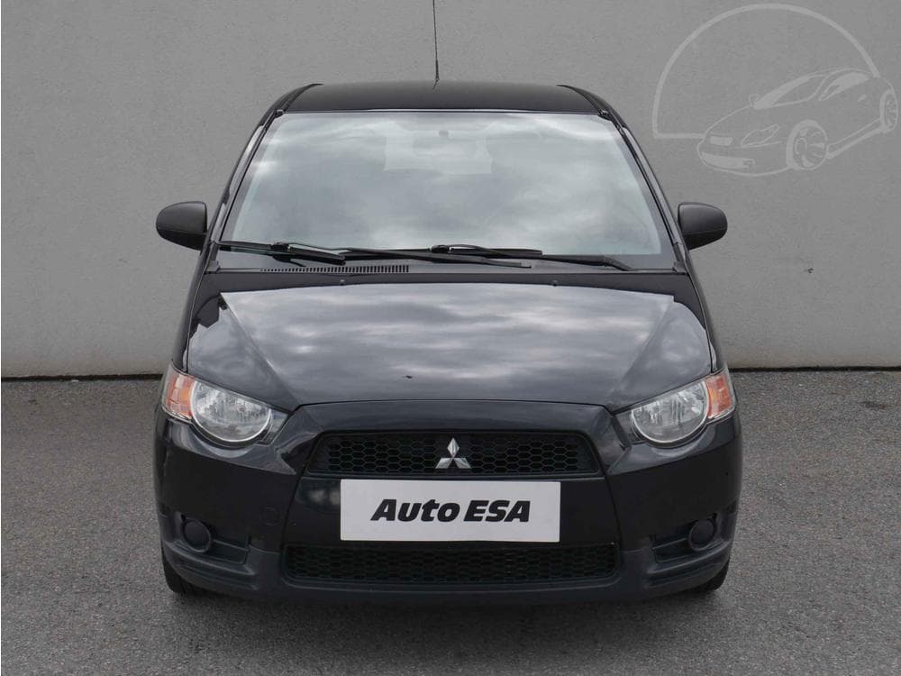 2013 Mitsubishi COLT - 2