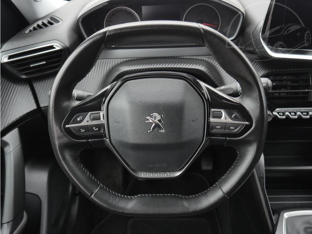 2021 Peugeot 2008 - 11