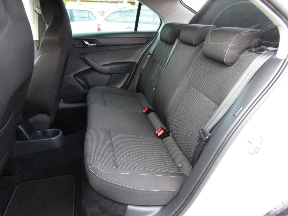 2013 Škoda RAPID - 10