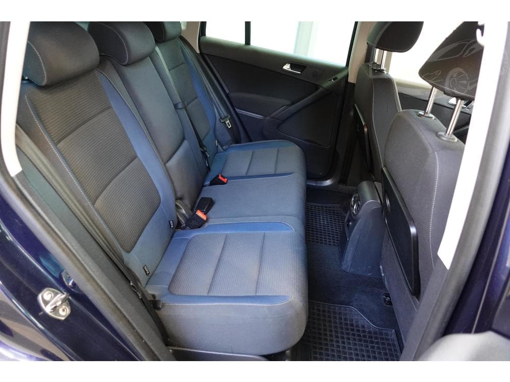 2010 Volkswagen TIGUAN - 12