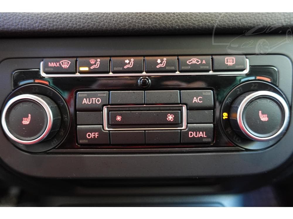 2010 Volkswagen TIGUAN - 17