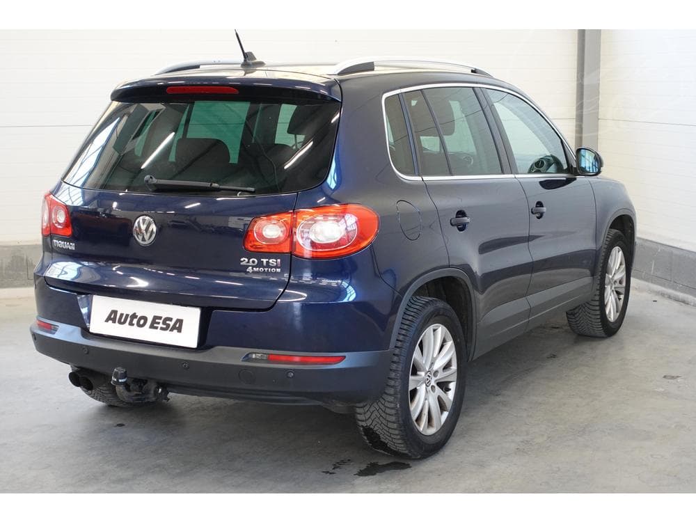 2010 Volkswagen TIGUAN - 6