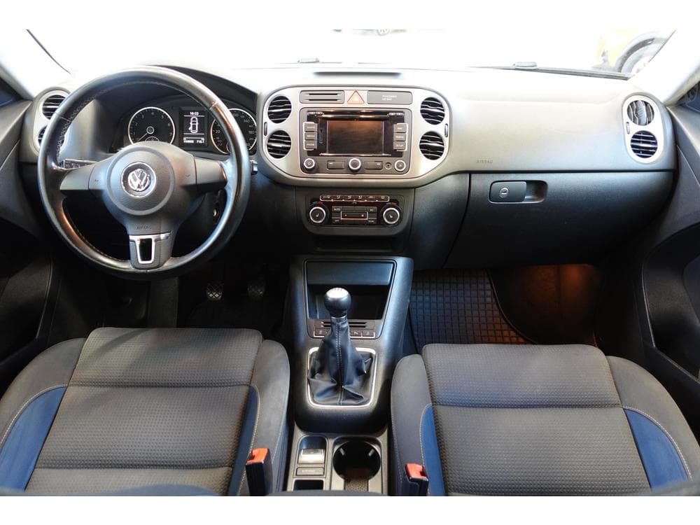 2010 Volkswagen TIGUAN - 8