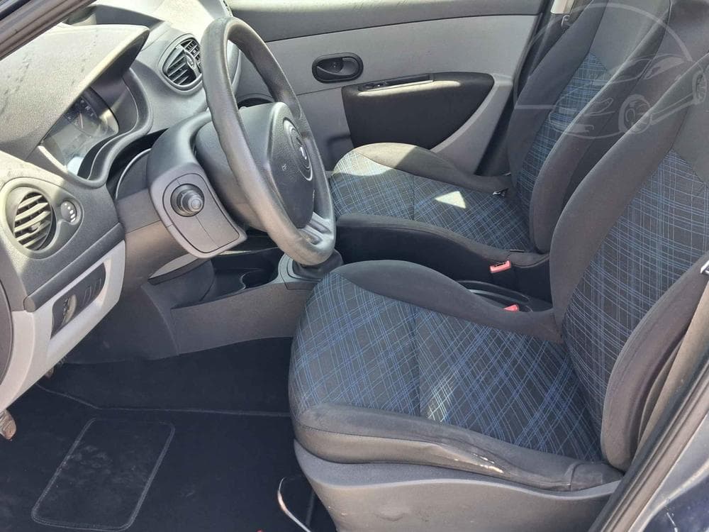 2006 Renault CLIO - 9