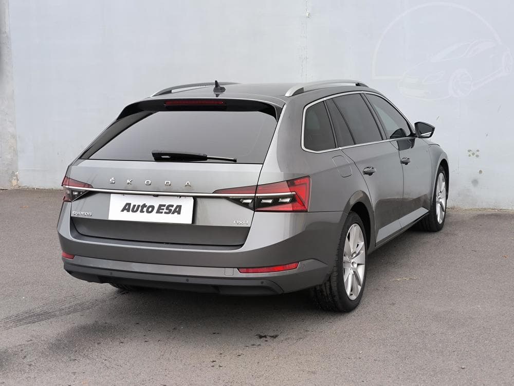 2022 Škoda SUPERB - 11