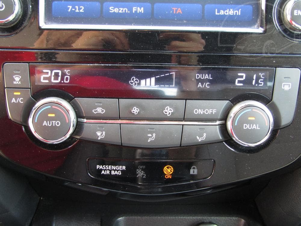 2015 Nissan QASHQAI - 29