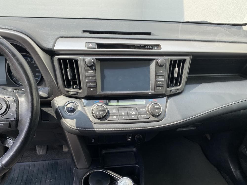 2016 Toyota RAV4 - 31