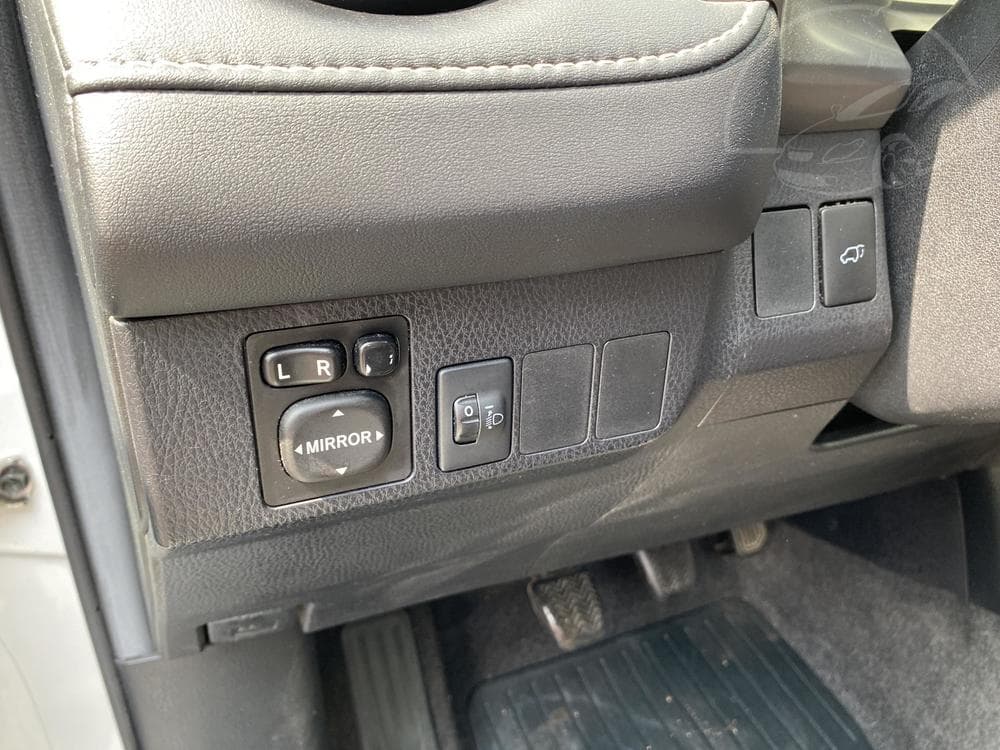 2016 Toyota RAV4 - 52