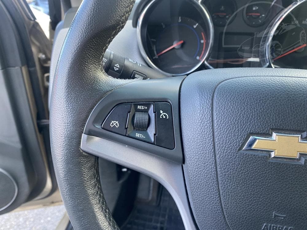 2009 Chevrolet CRUZE - 12
