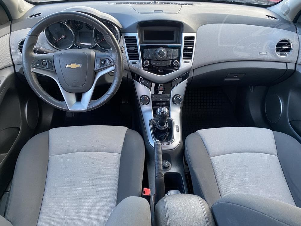 2009 Chevrolet CRUZE - 8