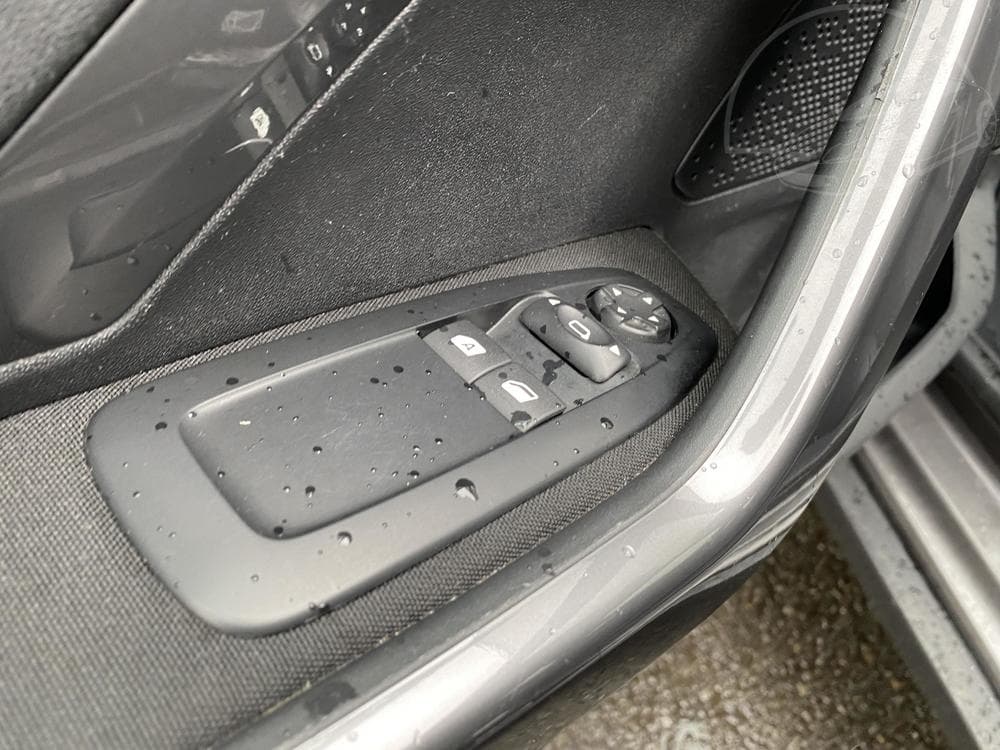 2018 Peugeot 2008 - 25