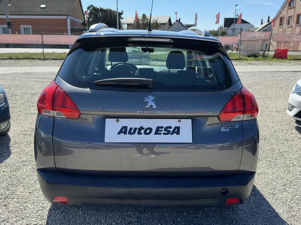 2014 Peugeot 2008 - 5