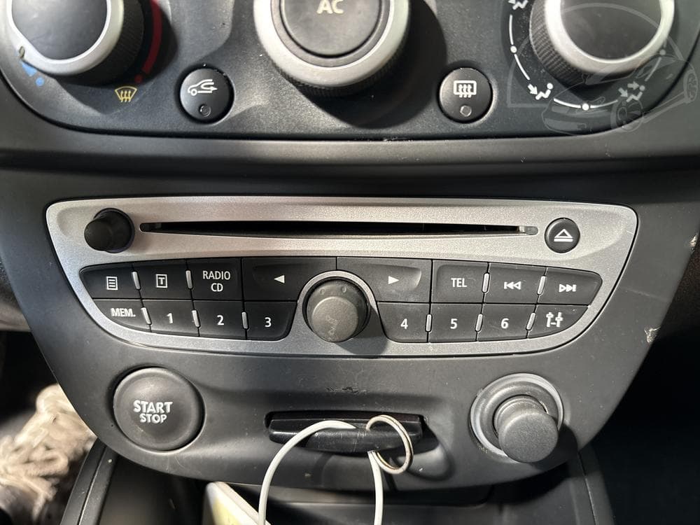 2009 Renault MEGANE - 25