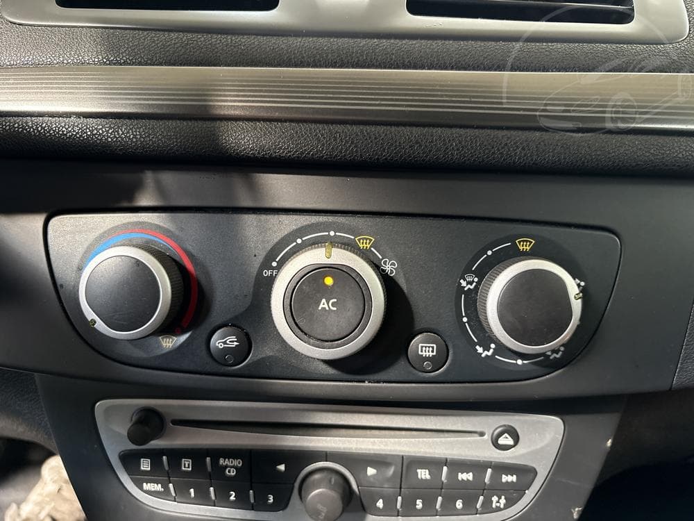 2009 Renault MEGANE - 27