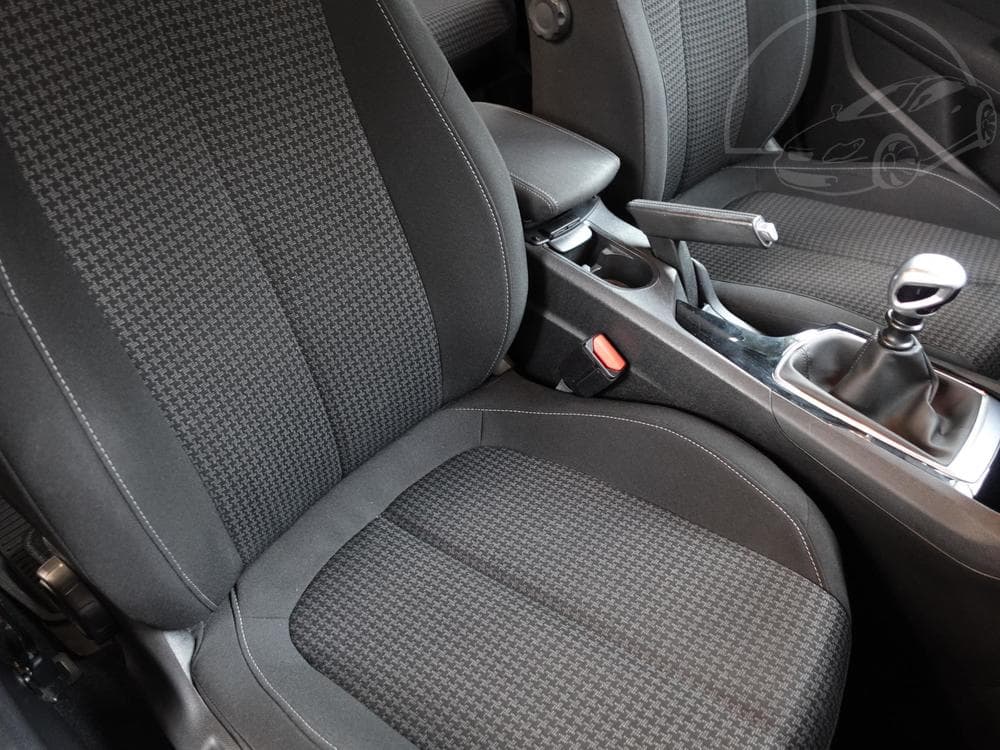 2018 Peugeot 308 - 11