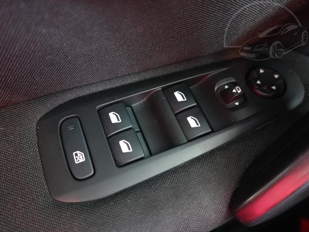 2018 Peugeot 308 - 14