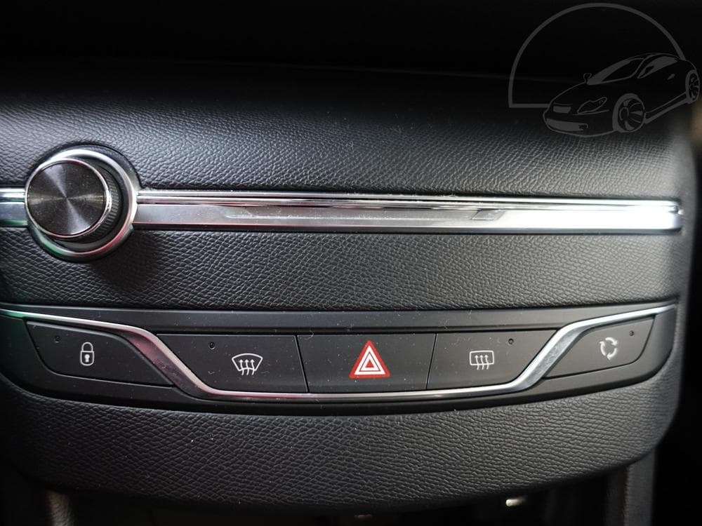 2018 Peugeot 308 - 19