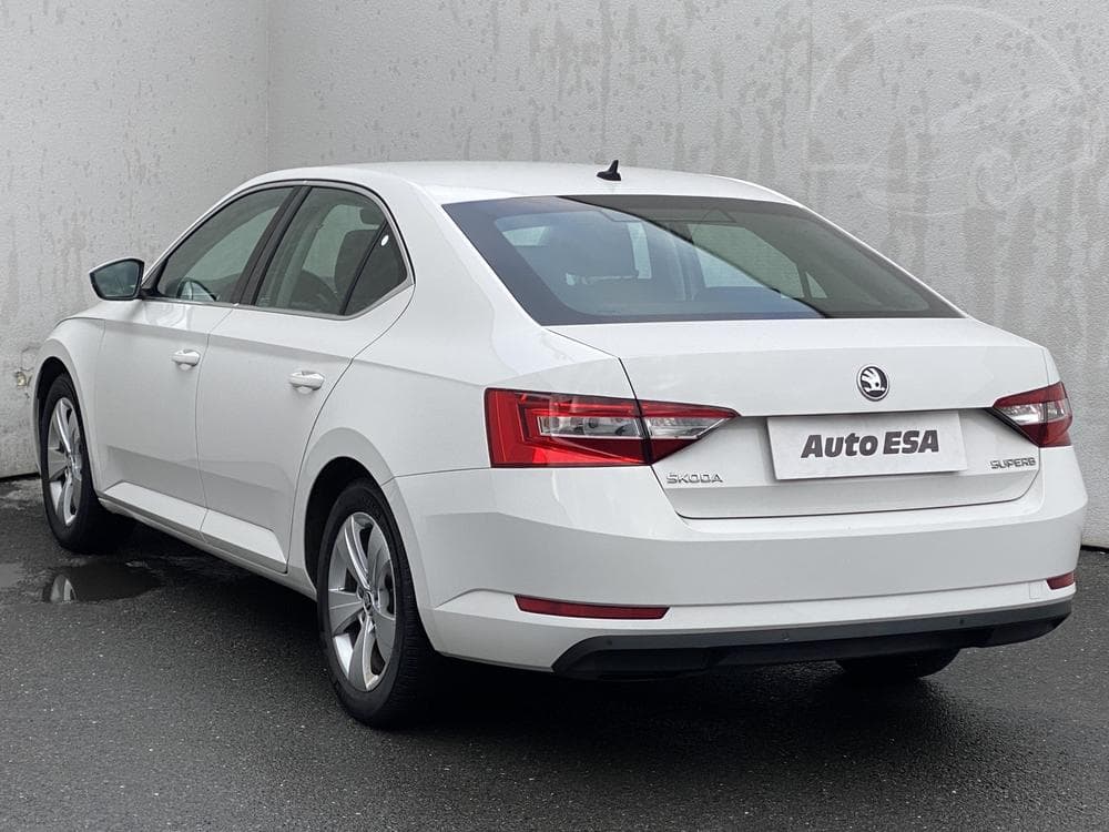 2017 Škoda SUPERB - 16