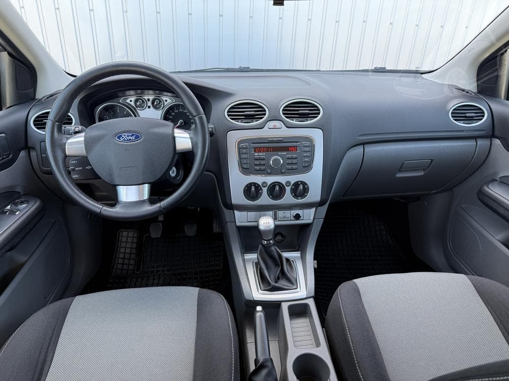 2011 Ford FOCUS - 8