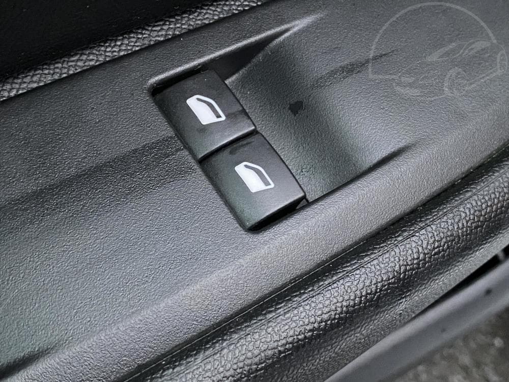 2020 Peugeot 208 - 11