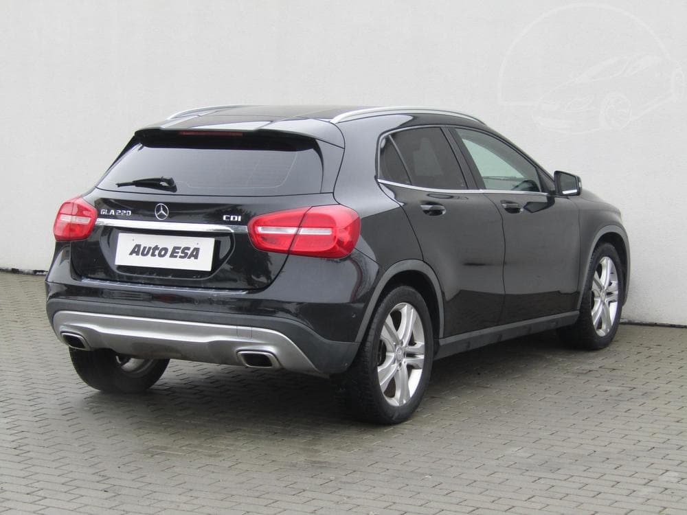 2015 Mercedes-Benz GLA - 10