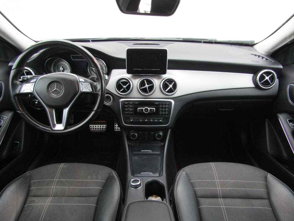 2015 Mercedes-Benz GLA - 22