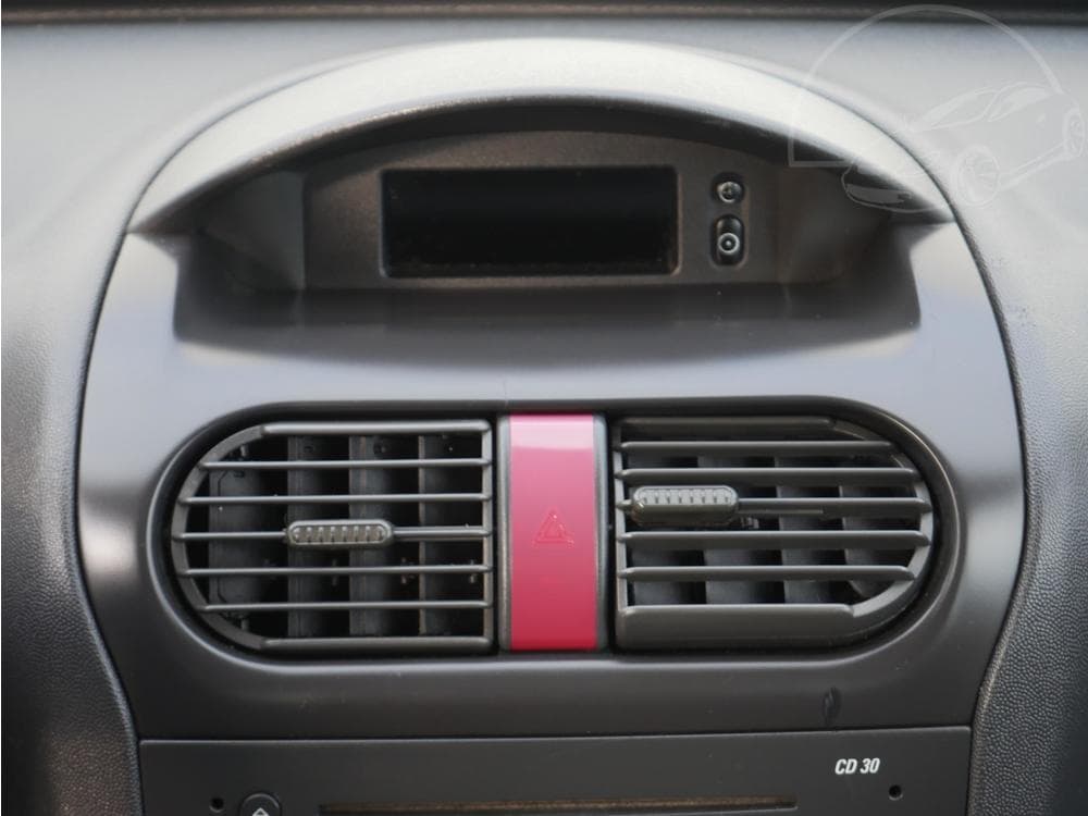2005 Opel CORSA - 11