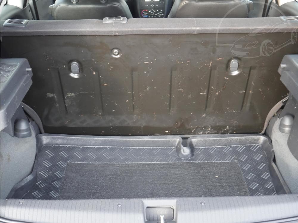 2005 Opel CORSA - 8
