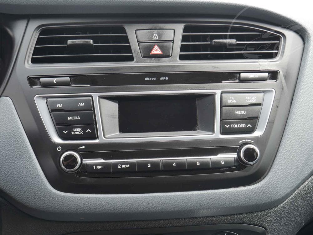 2017 Hyundai i20 - 11