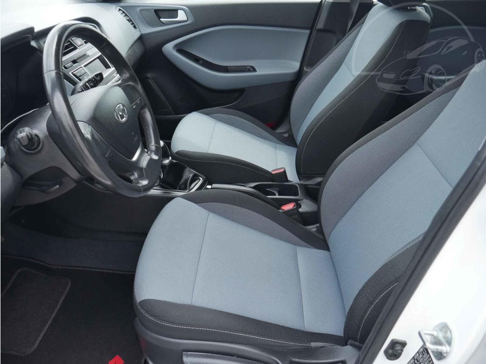 2017 Hyundai i20 - 9