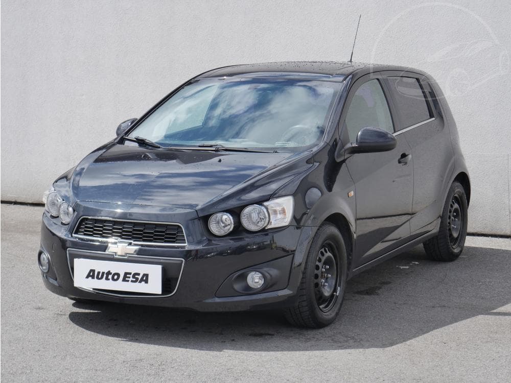 2011 Chevrolet AVEO - 3