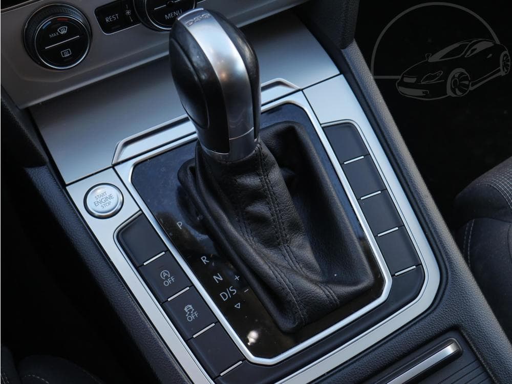 2015 Volkswagen PASSAT - 15