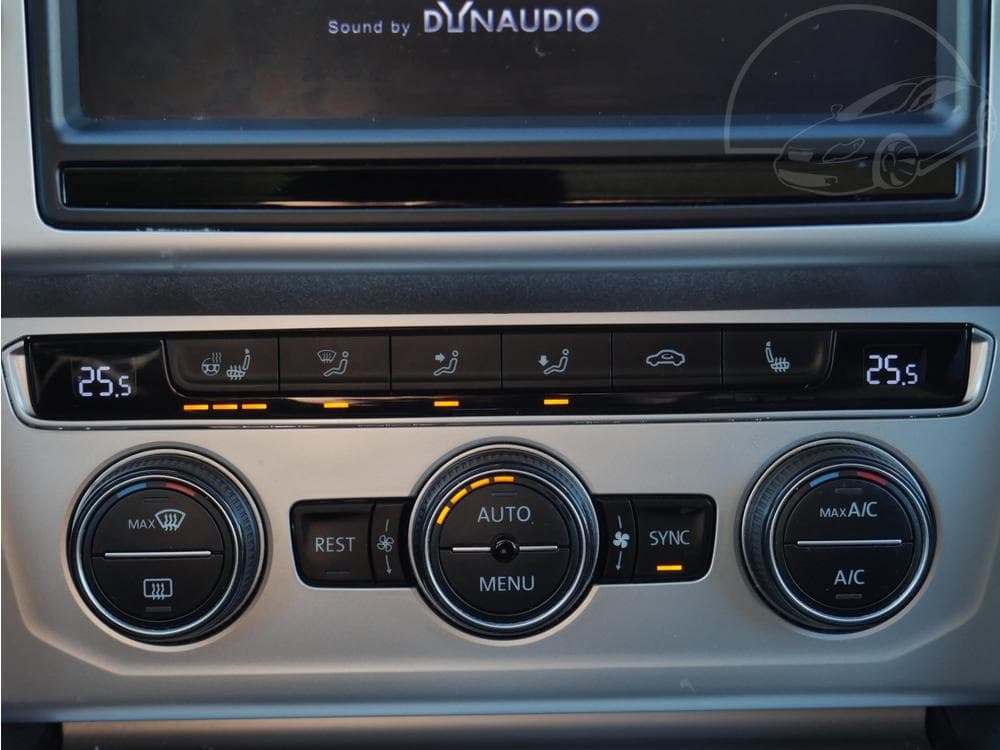 2015 Volkswagen PASSAT - 16