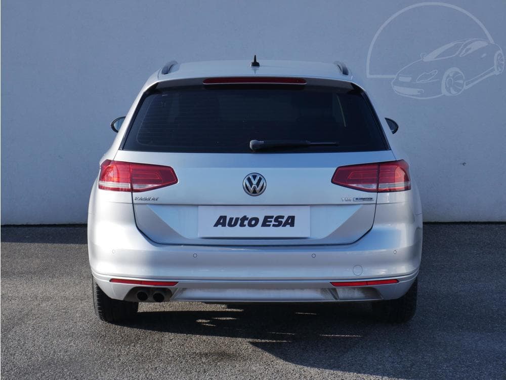 2015 Volkswagen PASSAT - 5