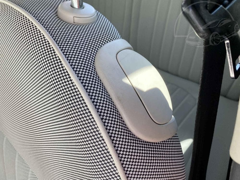 2012 Fiat 500 - 11