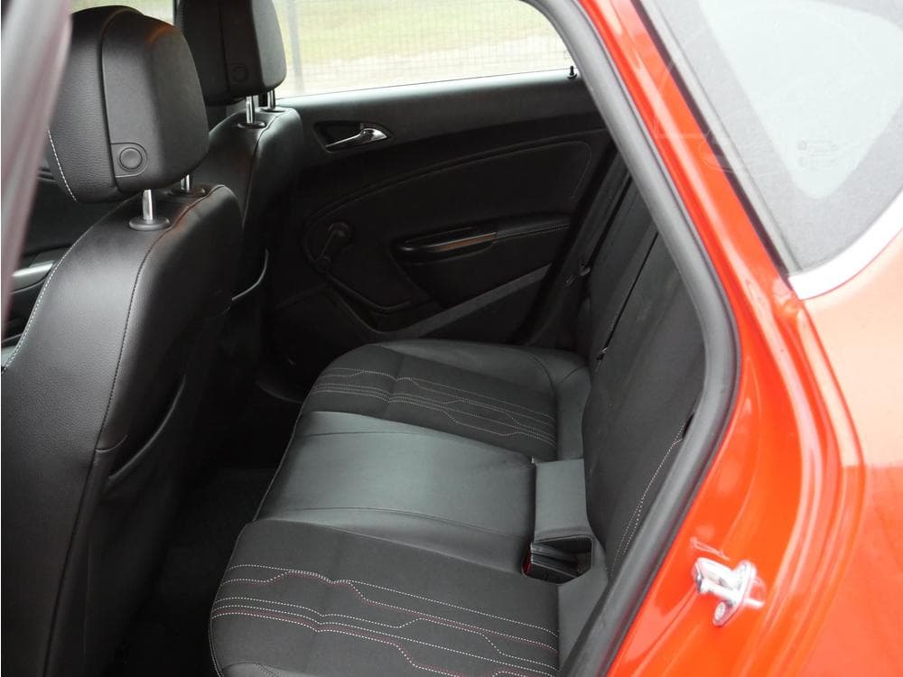 2012 Opel Astra - 19