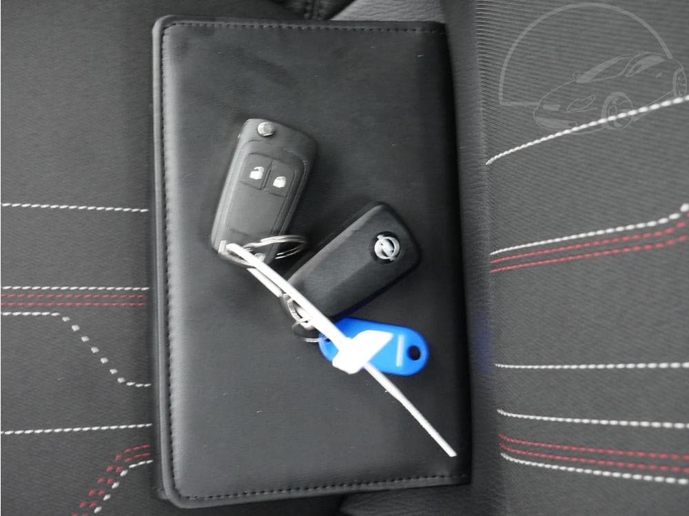 2012 Opel Astra - 31