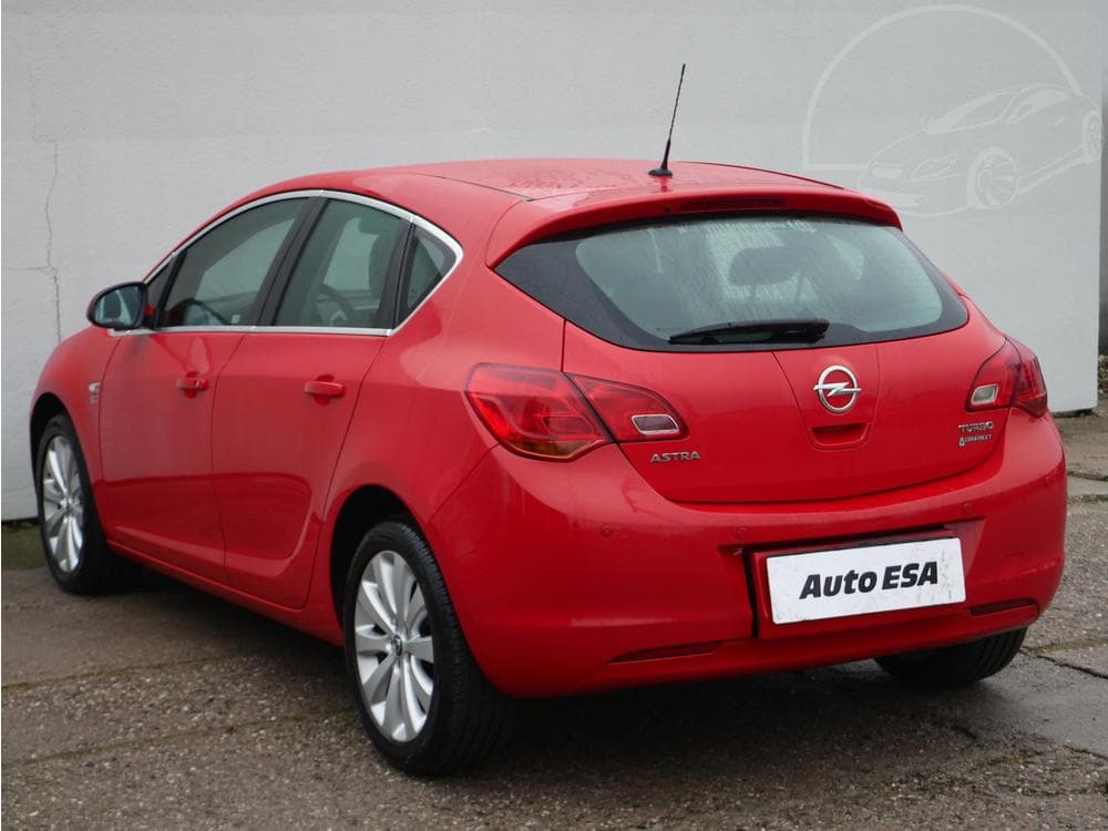 2012 Opel Astra - 7