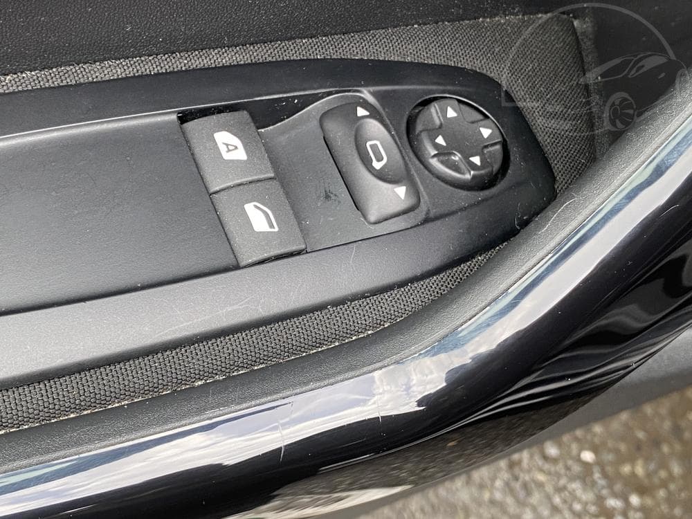 2016 Peugeot 208 - 11