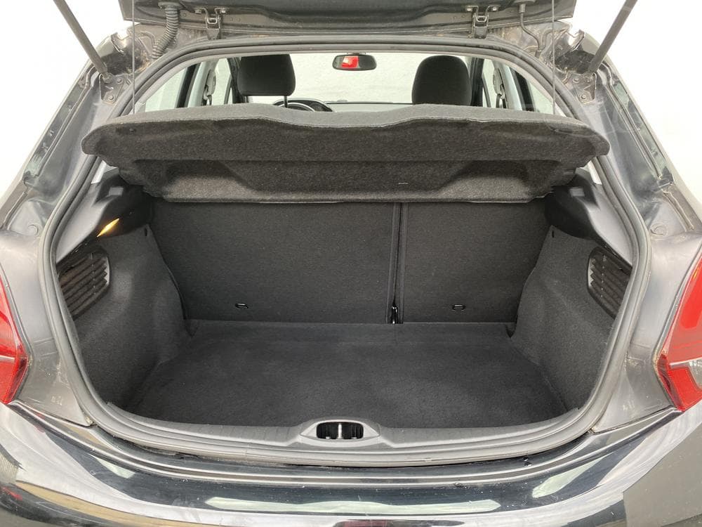 2016 Peugeot 208 - 7