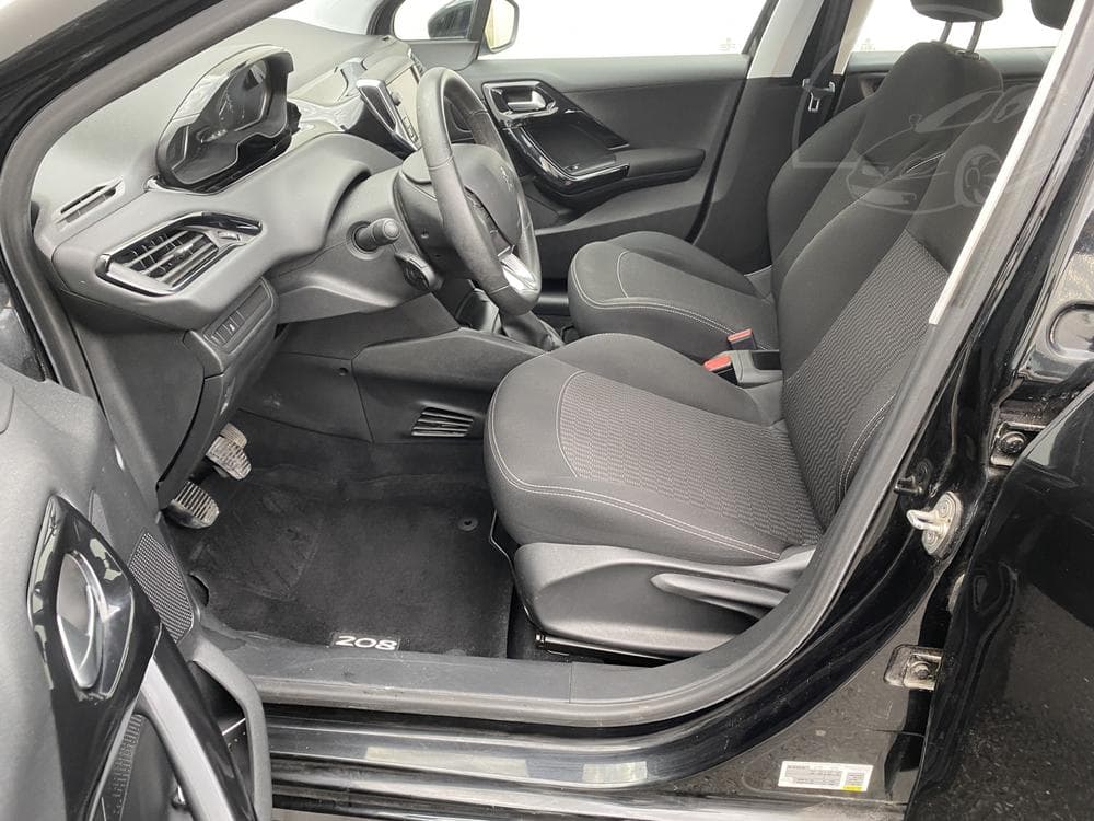 2016 Peugeot 208 - 9