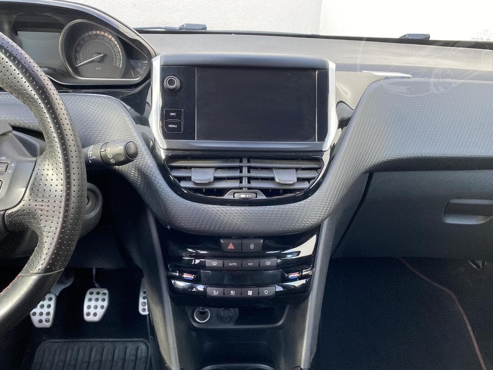 2018 Peugeot 2008 - 12