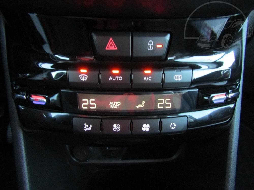 2018 Peugeot 2008 - 14